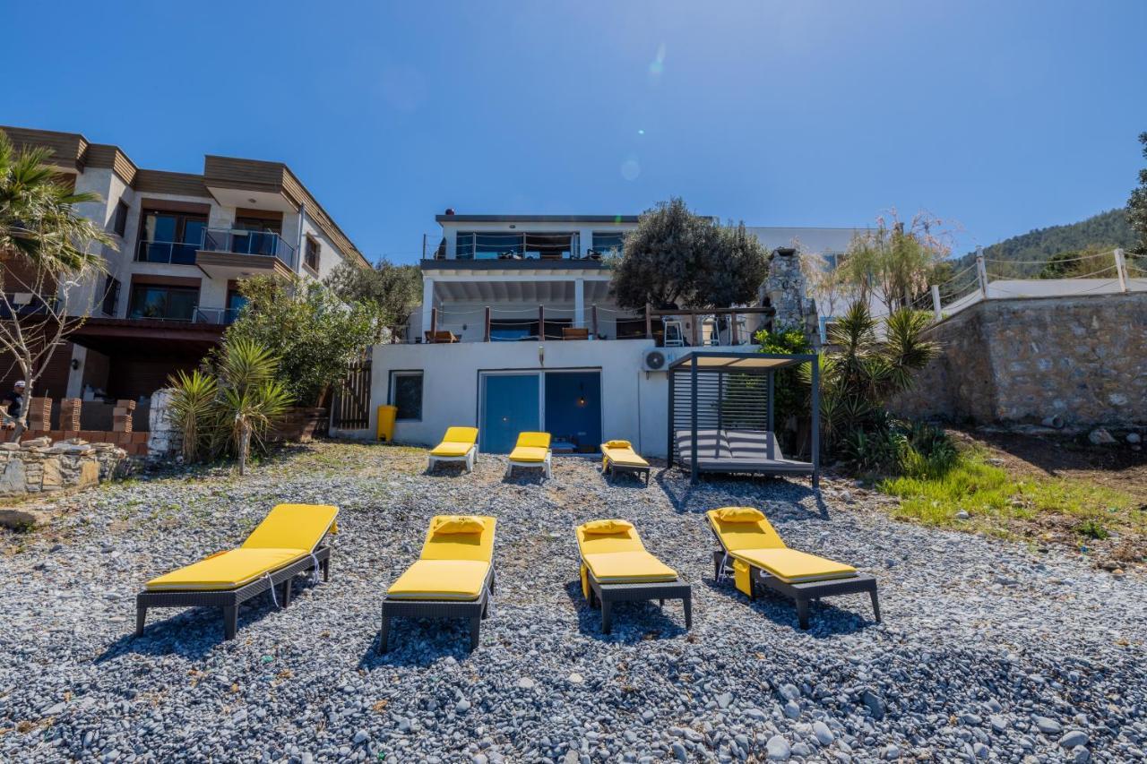 Love Beach Villa *