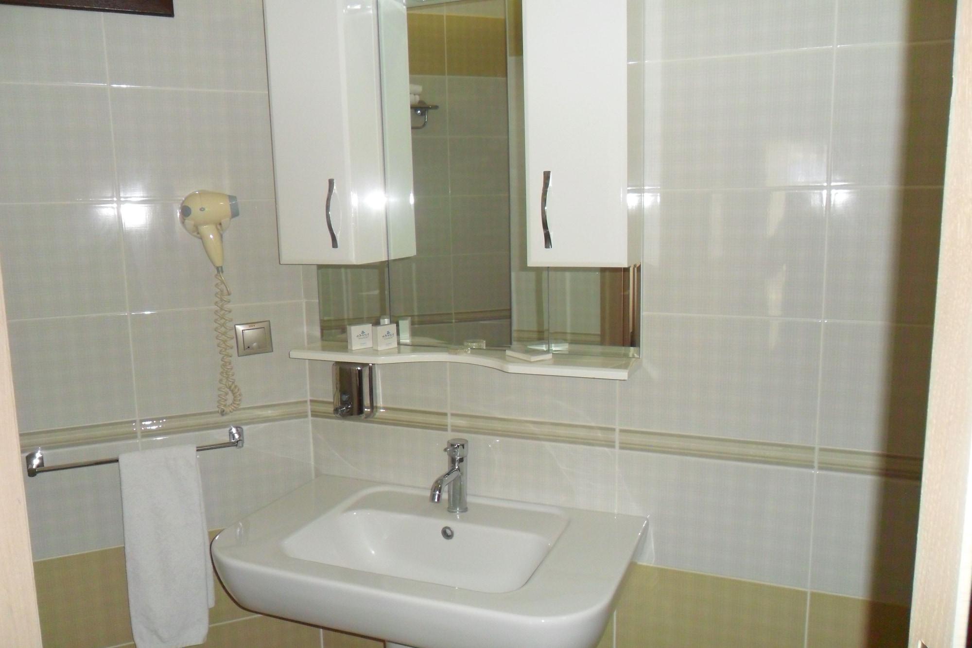 Hotel Asmin 3*
