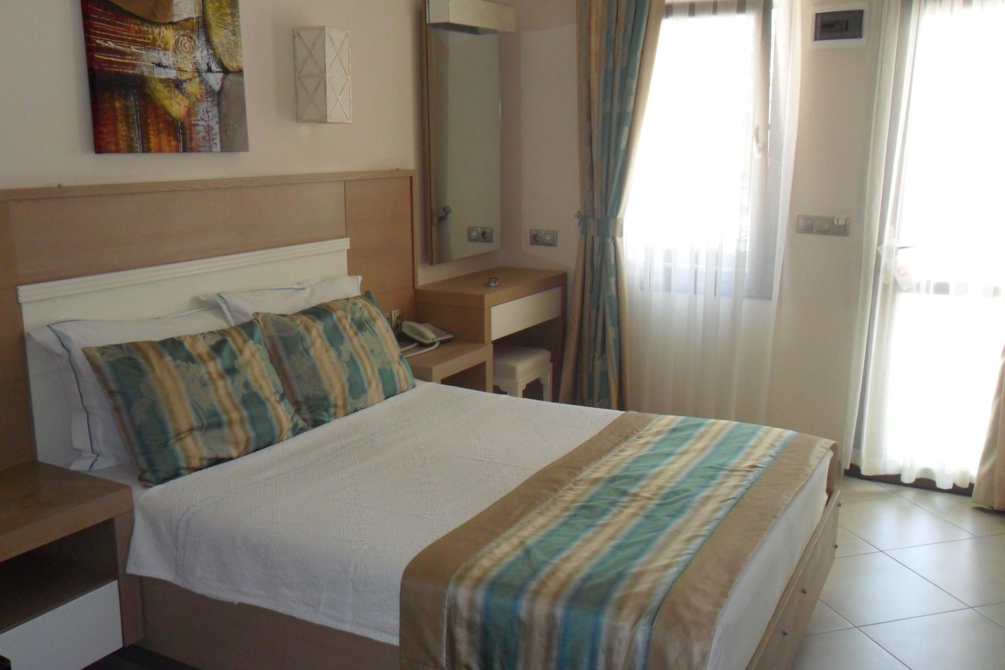 Asmin Hotel 3*