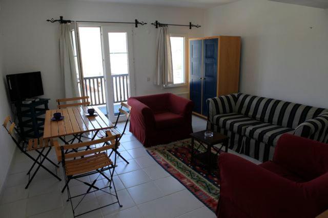 Emelce Apart Aparthotel 2*