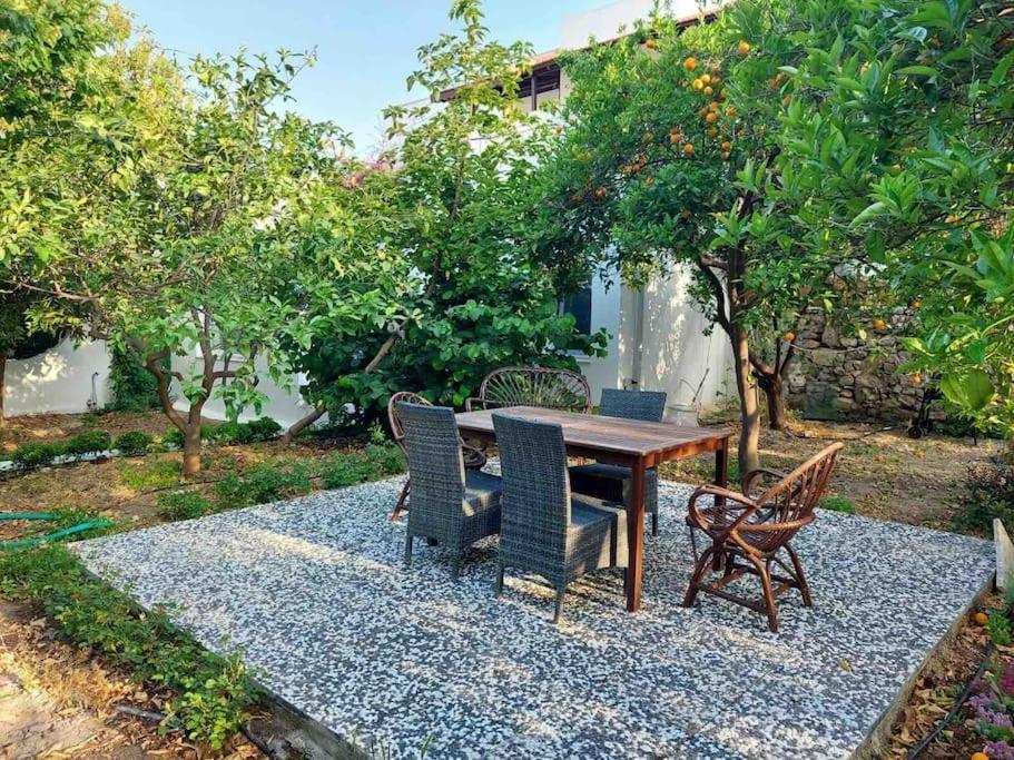 Mel's Garden House In The Heart Of The Vakantiehuis *