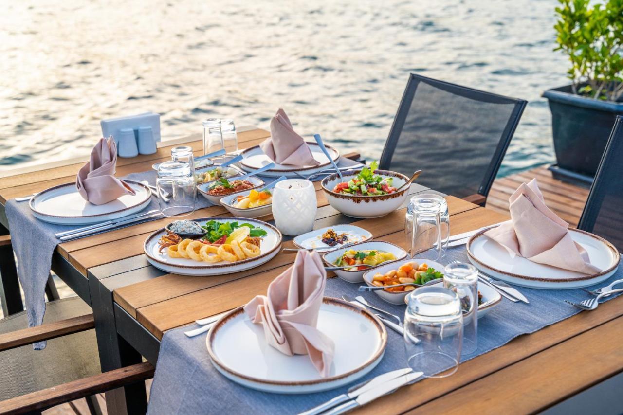 Otel Moyo Luxury & 3*