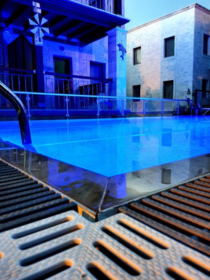Stone House Aparthotel 3*