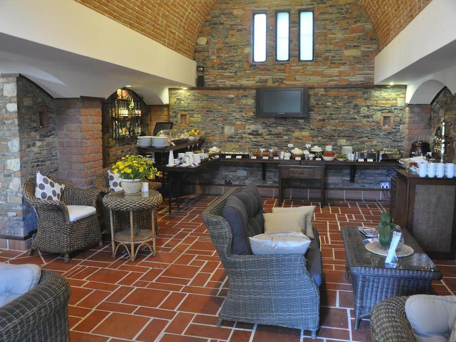 Hotel El Vino &