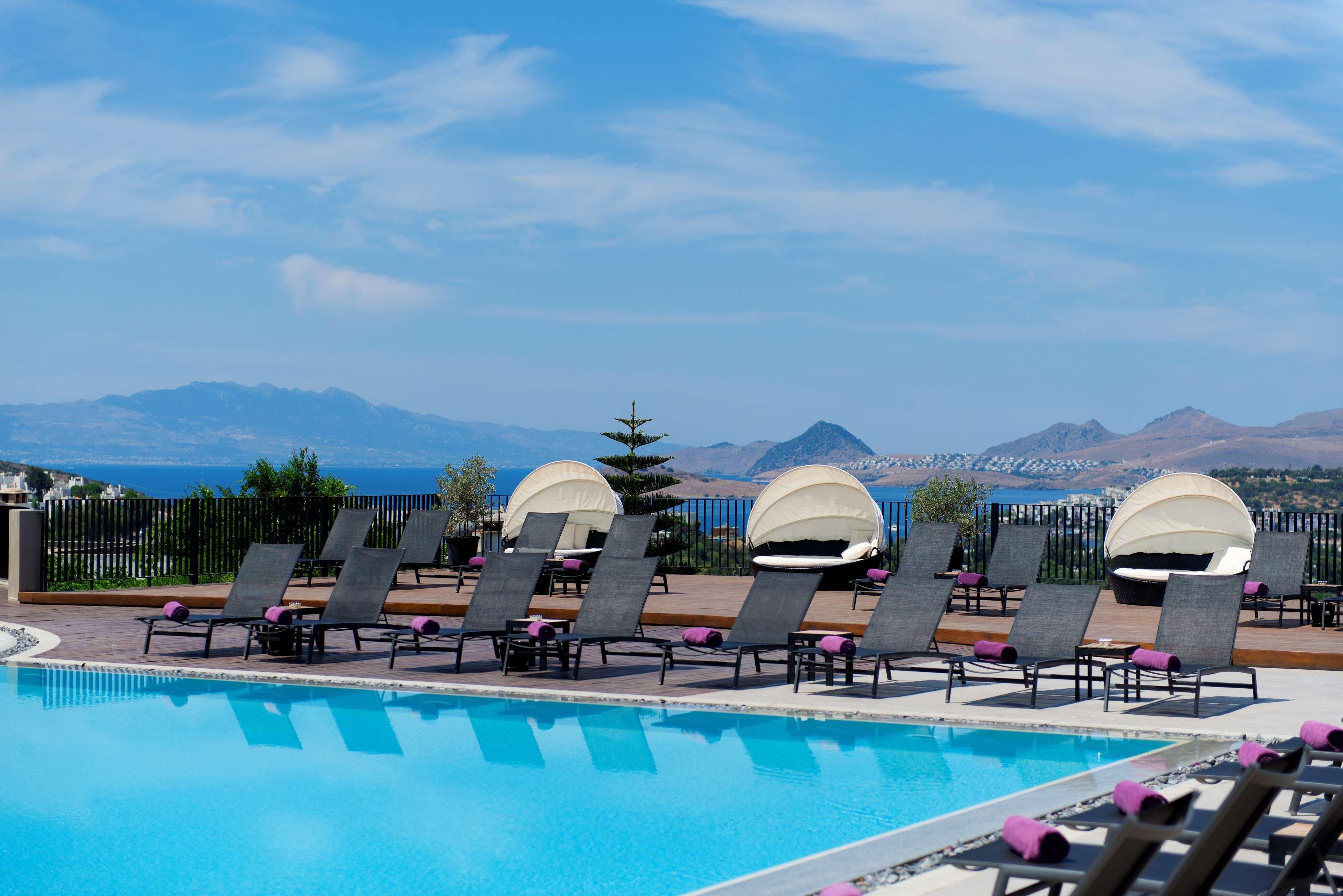 Ramada By Wyndham Bodrum 5*