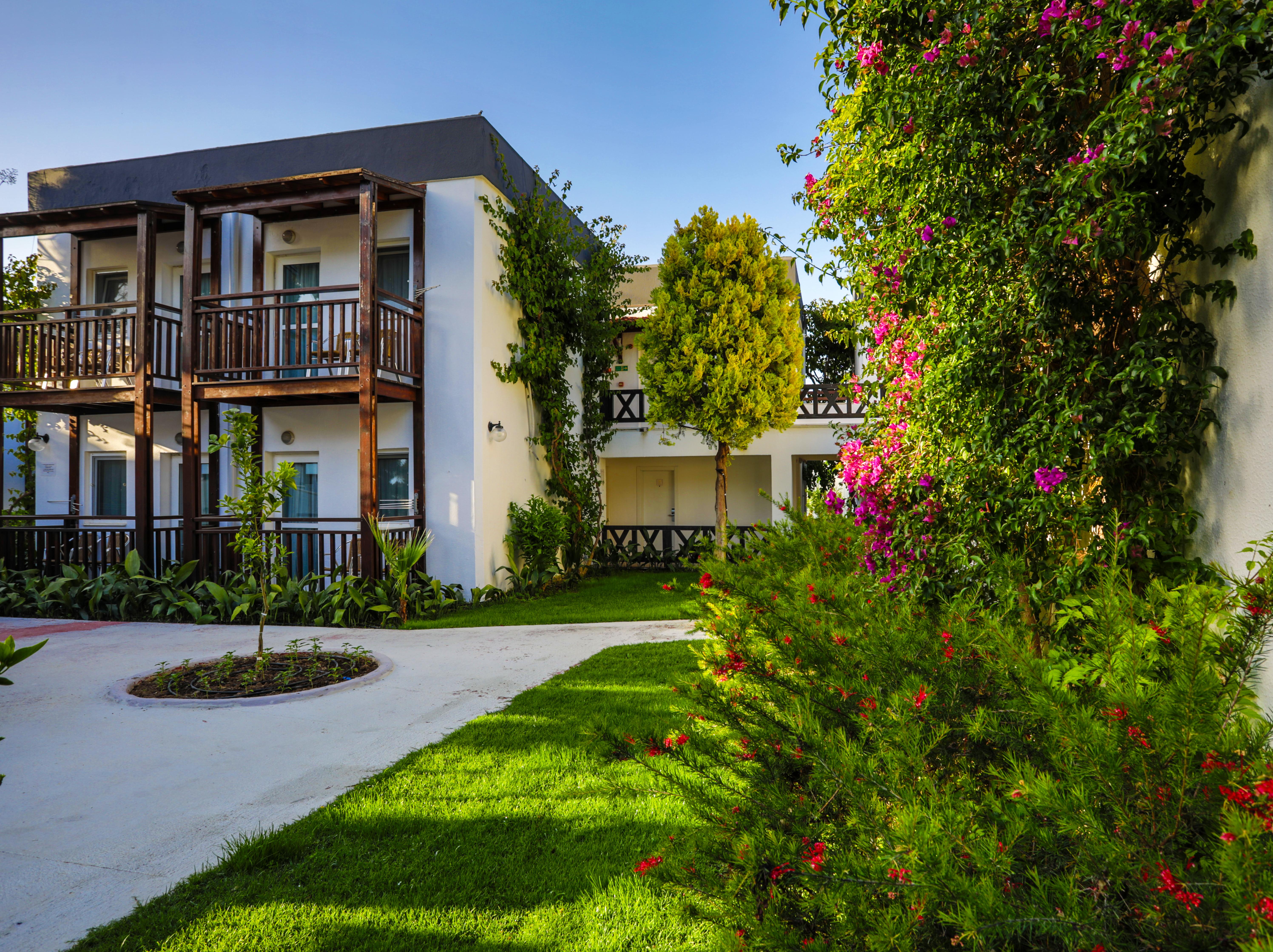 Bitez Garden Life 4*