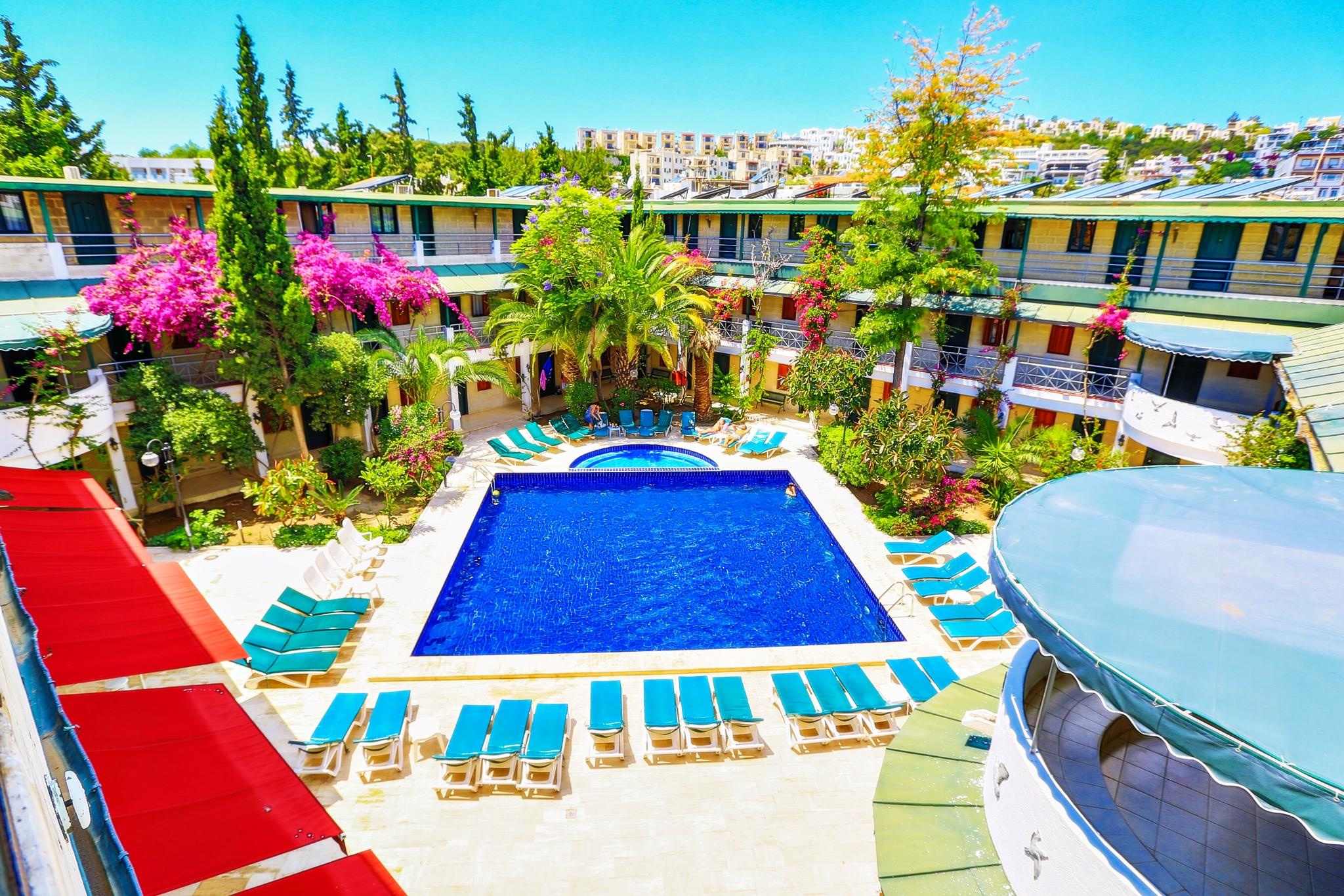 Skylife Hotel 3*