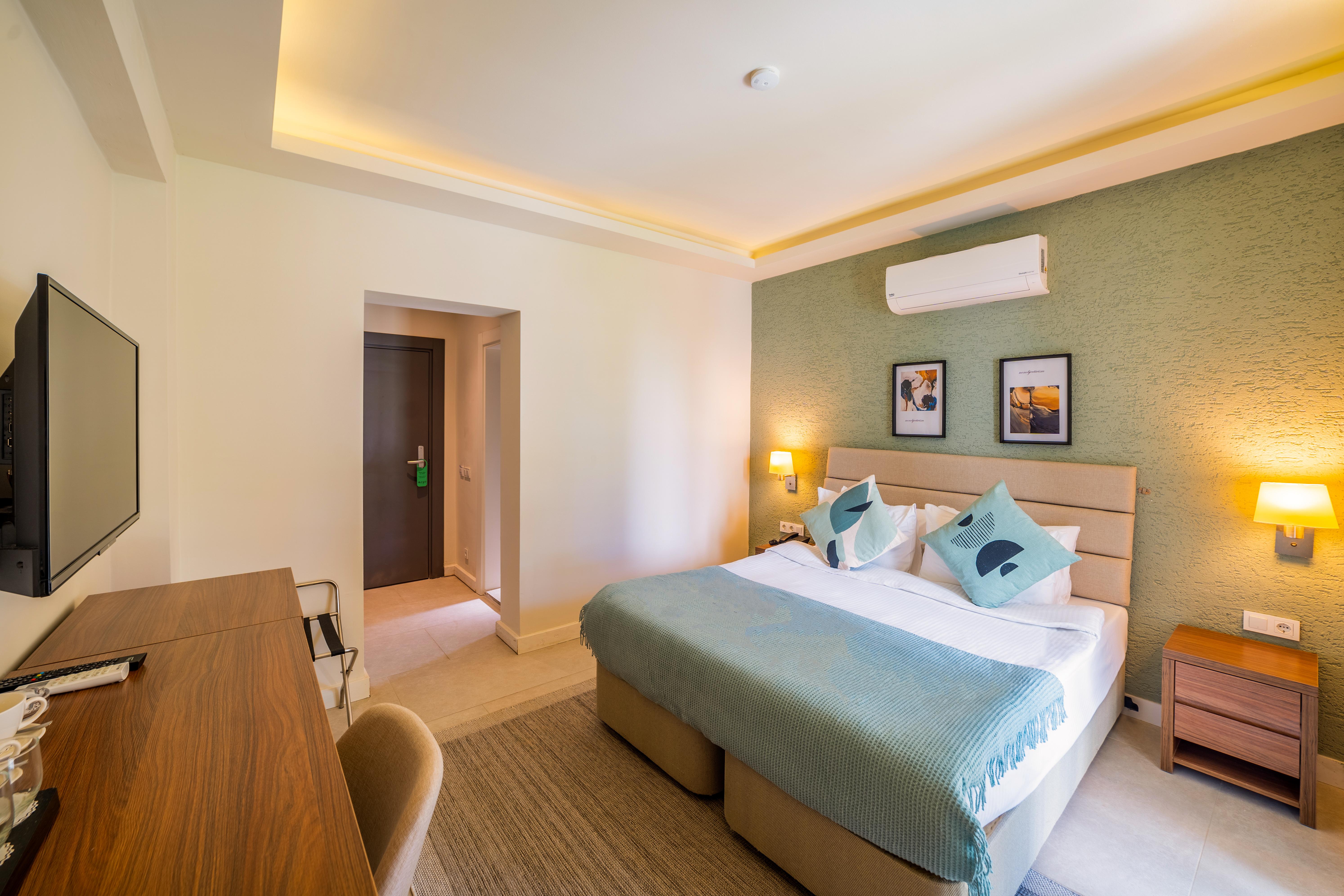 Moyo Luxury & Otel 3*