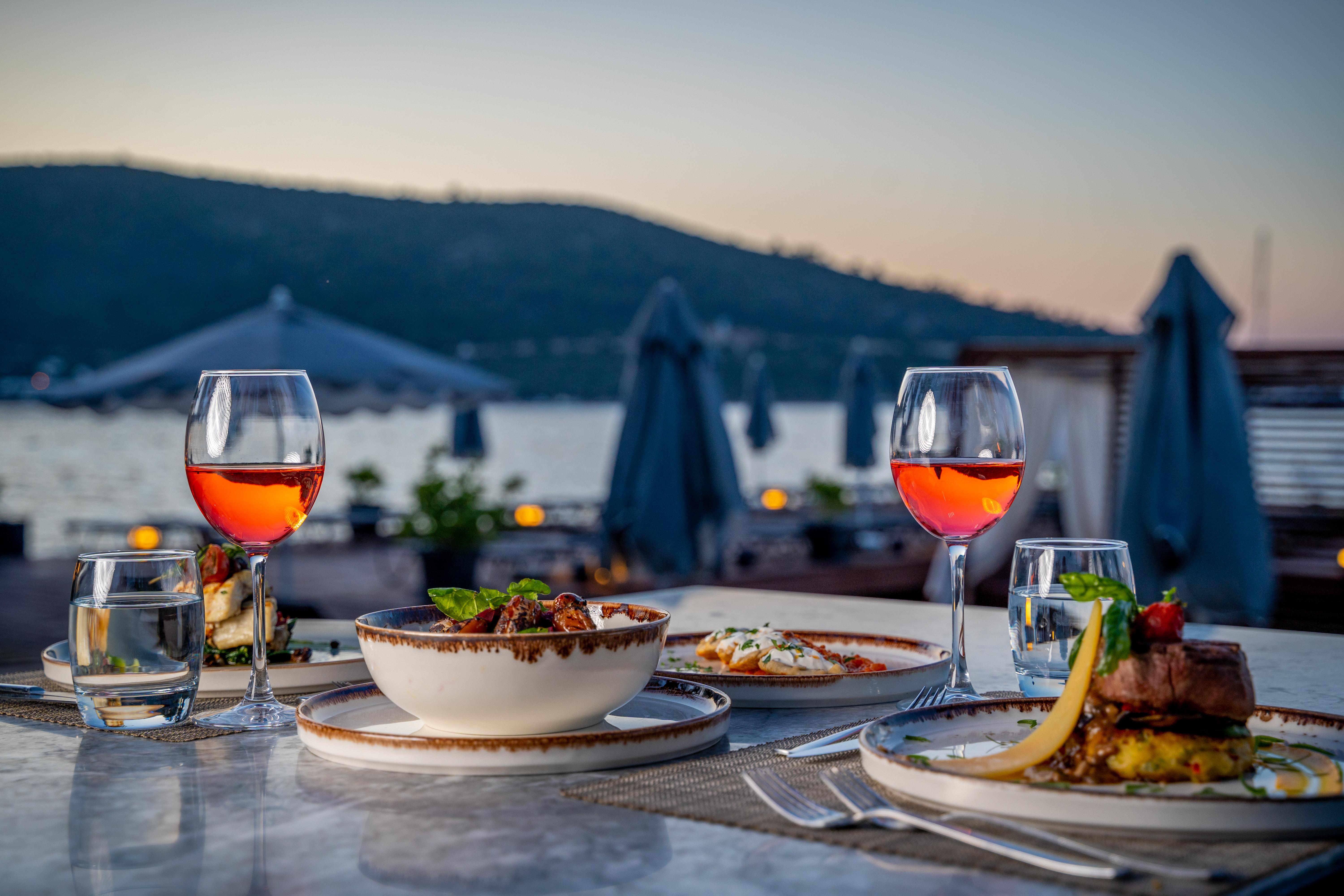 Otel Moyo Luxury & 3*