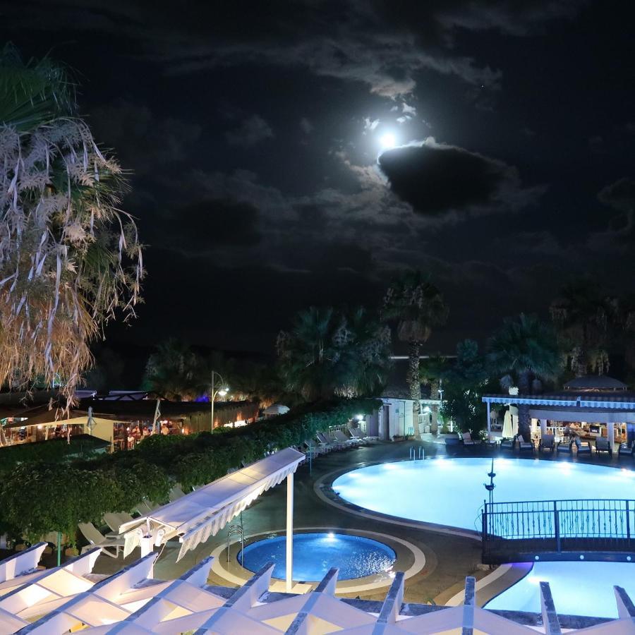 Grand Levent Hotel