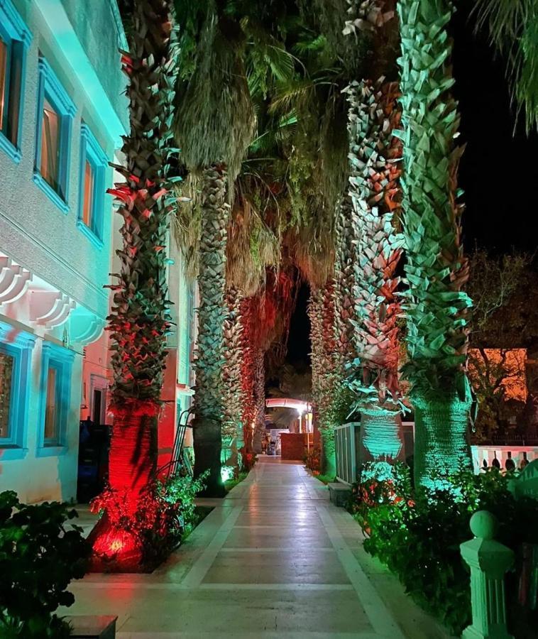 Grand Levent Hotel