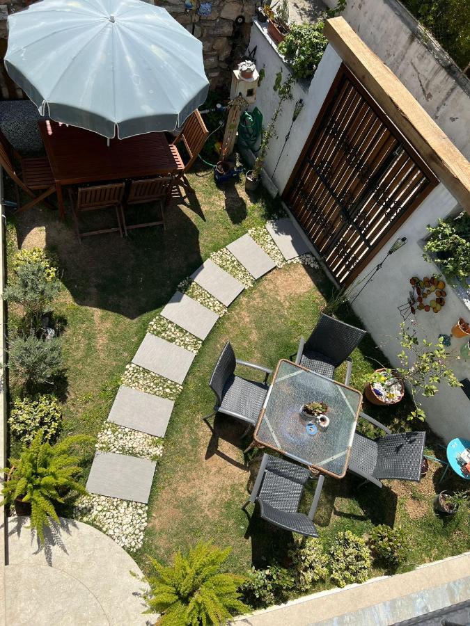 Arden's House