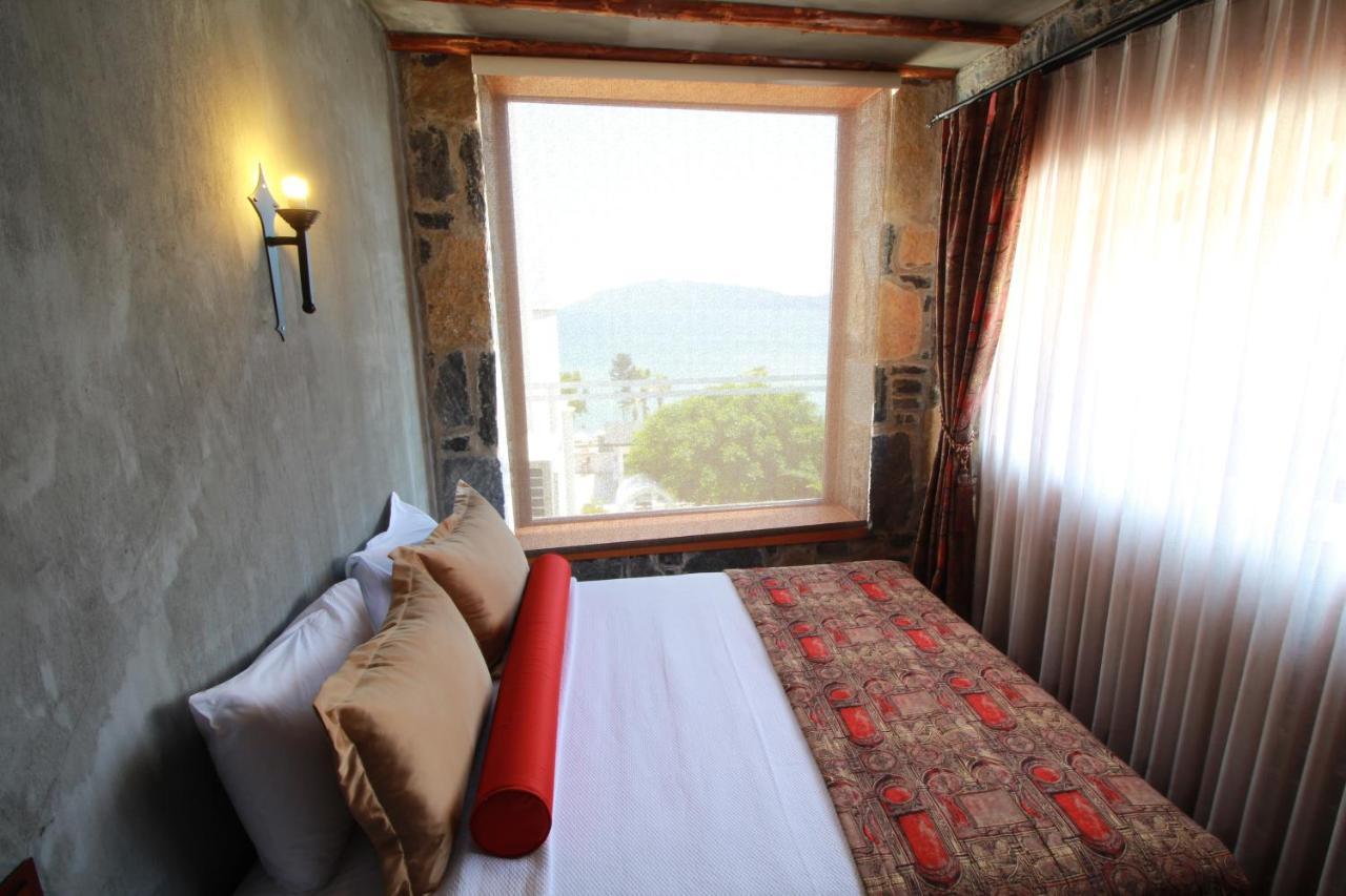 Azka Resort