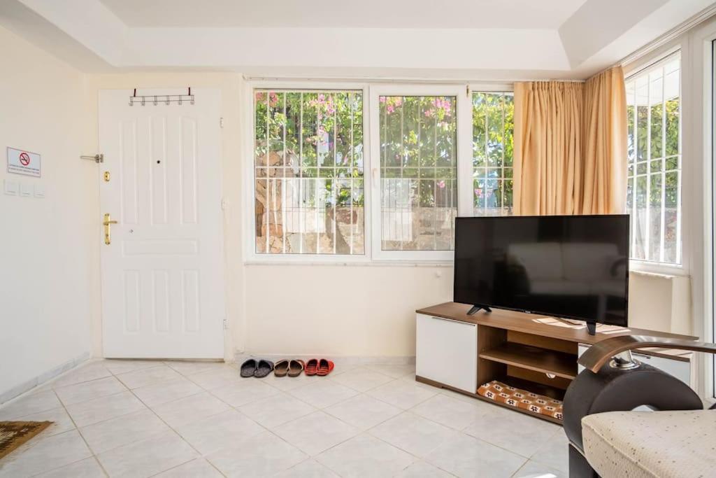 Burcu Residence, Magnificent Sea View, Cozy, Free Otopark, Free Wifi Apartment Bodrum