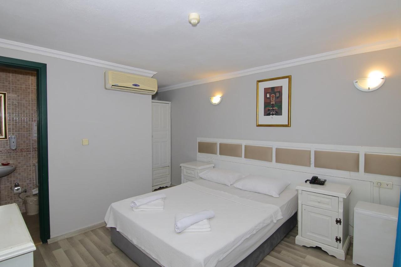 Bleu Nuit Hotel *