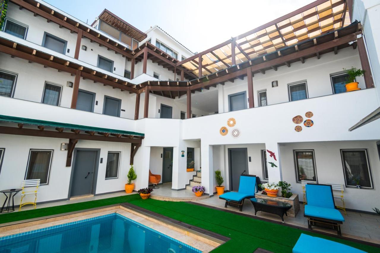 7 Art Feslegen By Egeos Hotel 3*