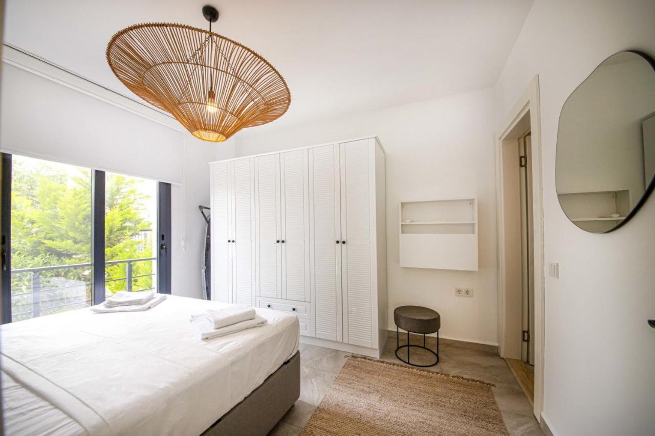 Vakantiehuis Amazing House With Balcony 1 Min Walking Distance To The In *