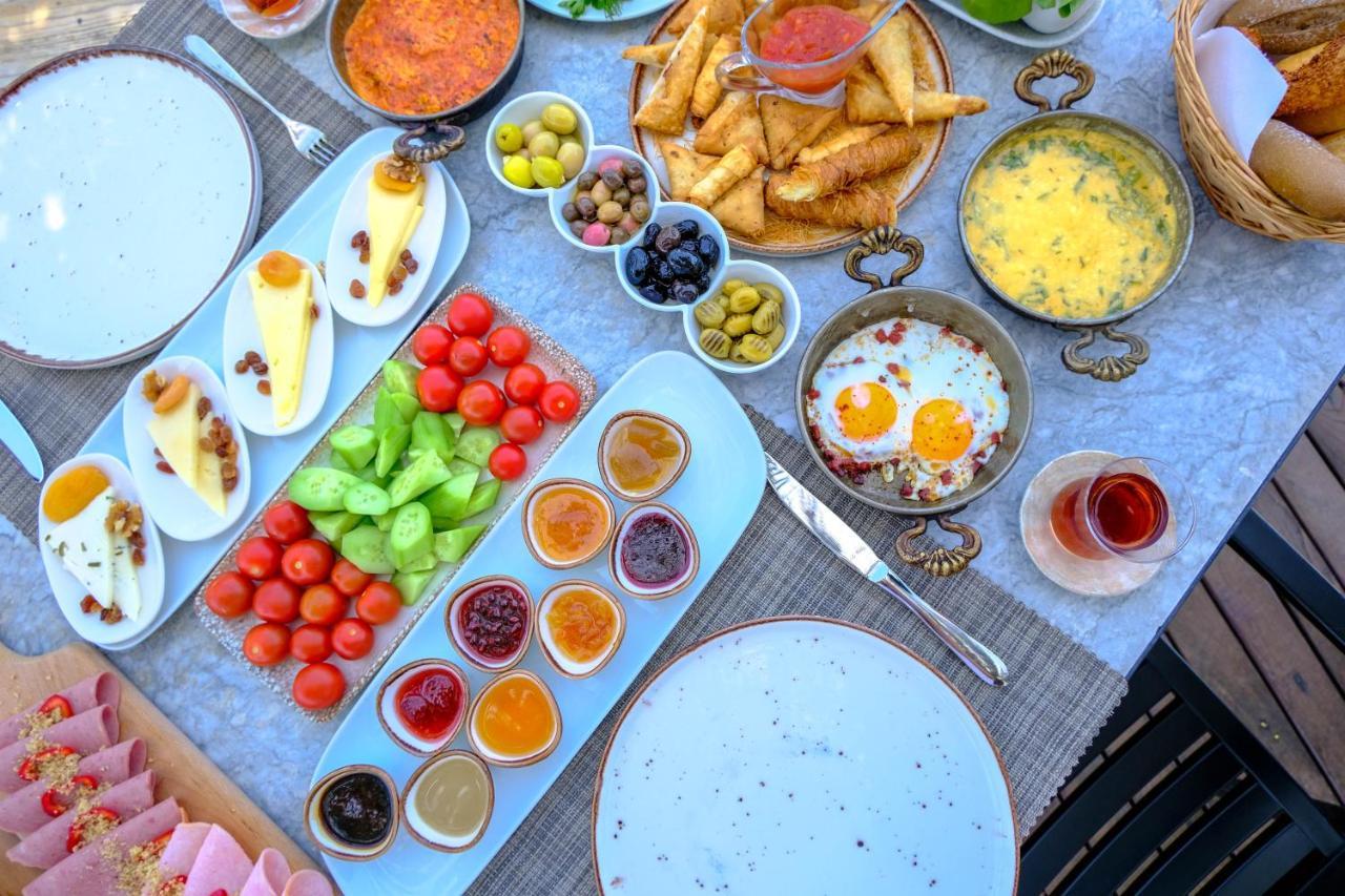 Otel Moyo Luxury & 3*