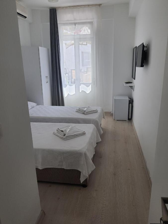 Otel R House