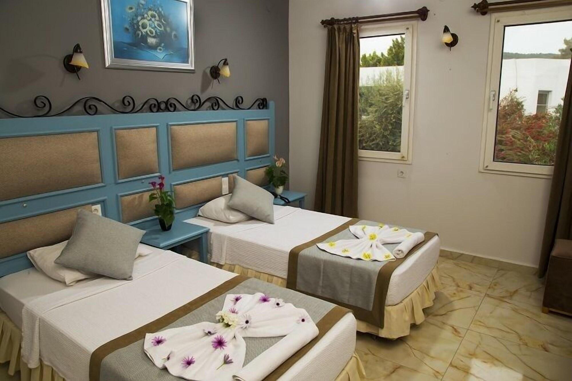 Atrium 3*