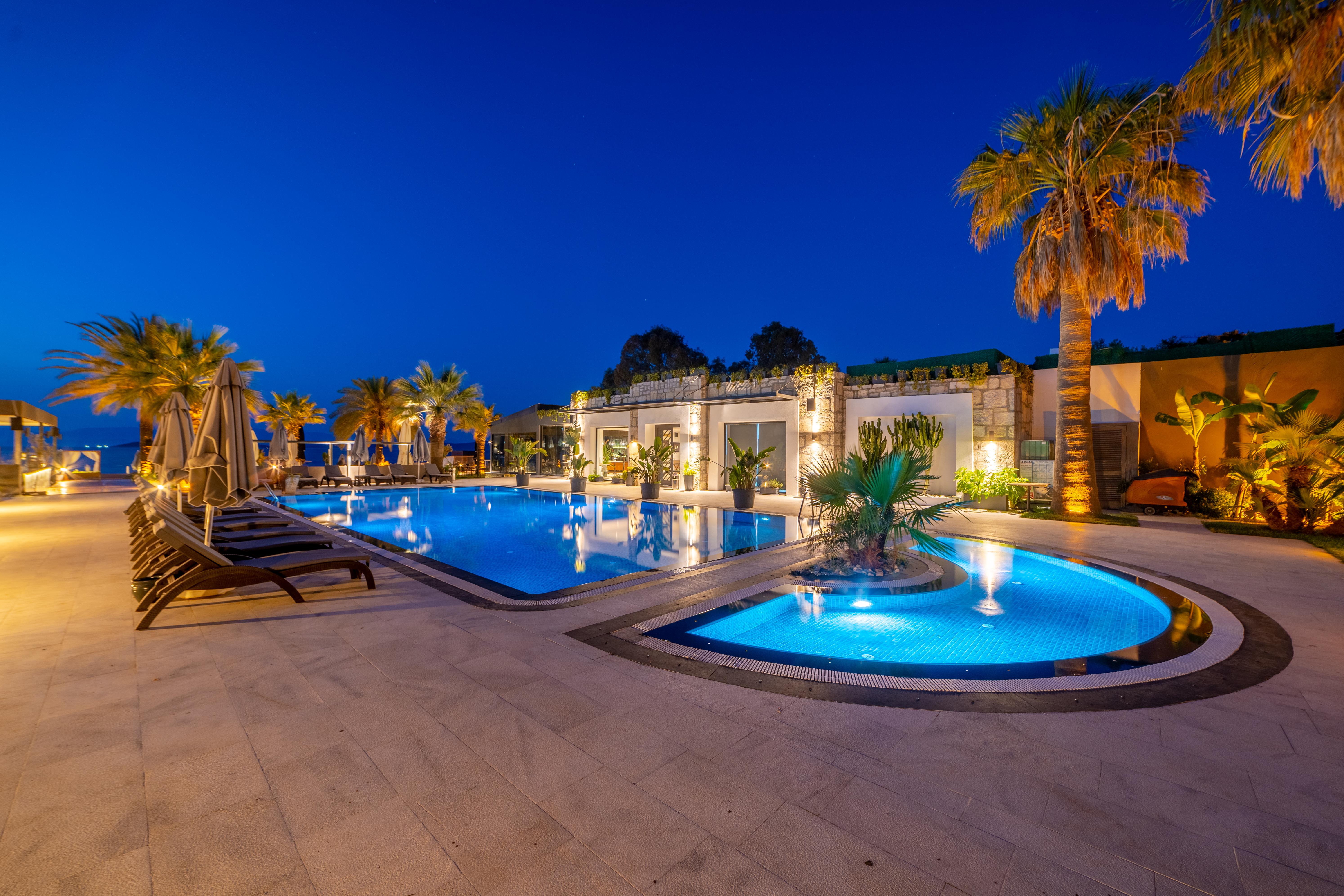 Otel Moyo Luxury & 3*