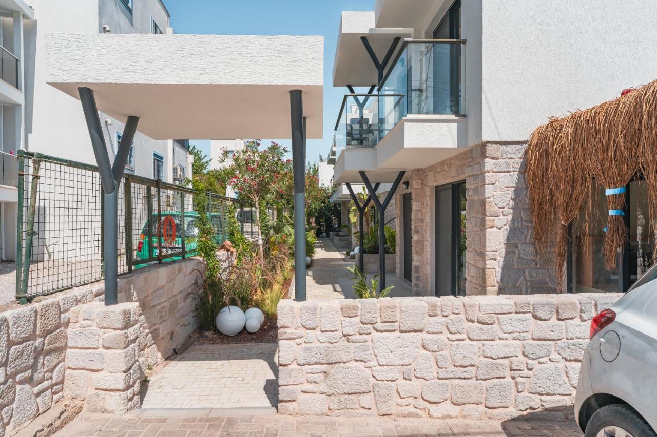 Local House Aparthotel *