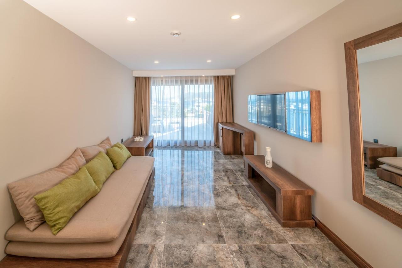 Torba Buk Hotel