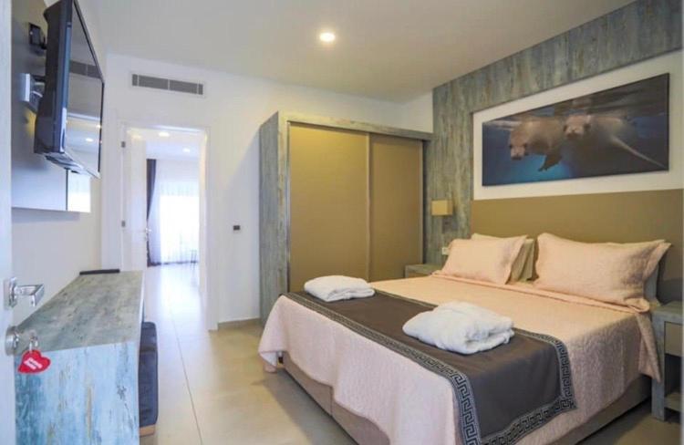 Queen Victoria Suit Apart Aparthotel *
