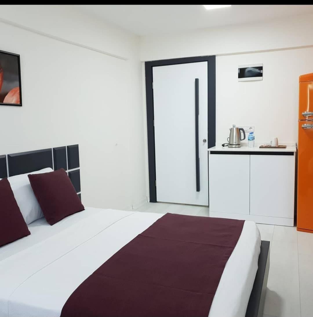 Wb Weekend Aparthotel