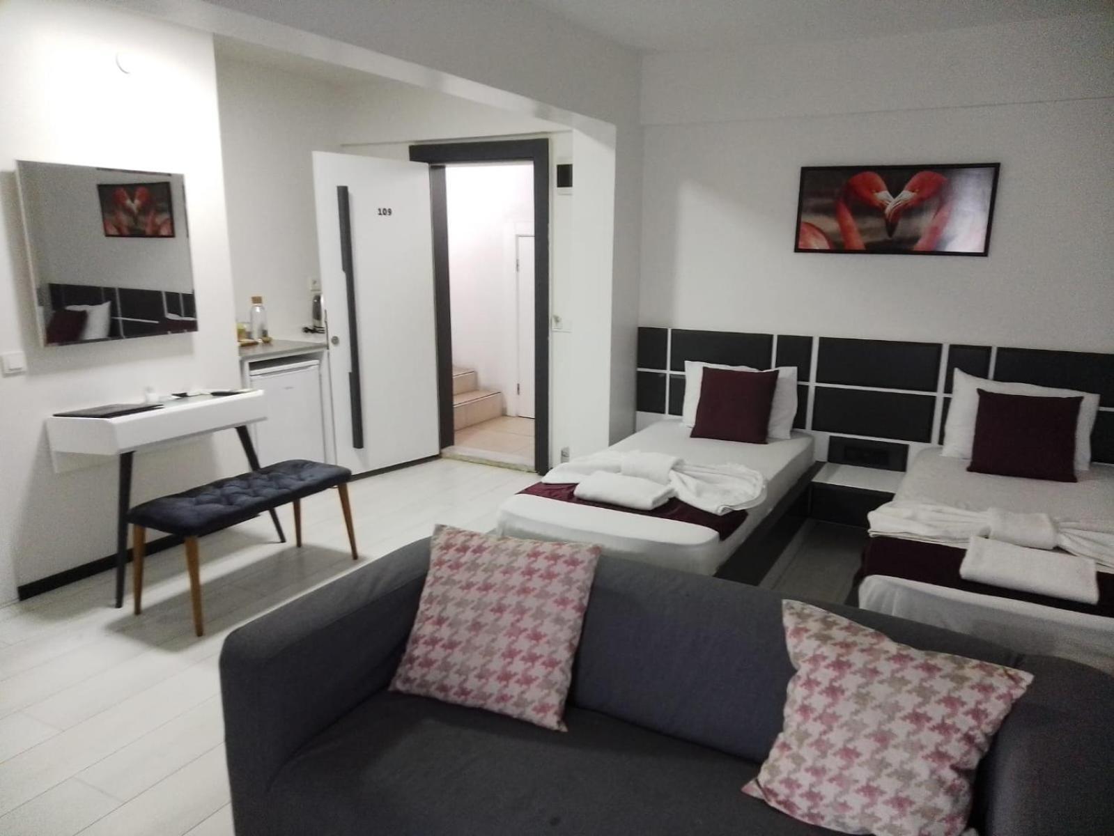 Wb Weekend Aparthotel 3*