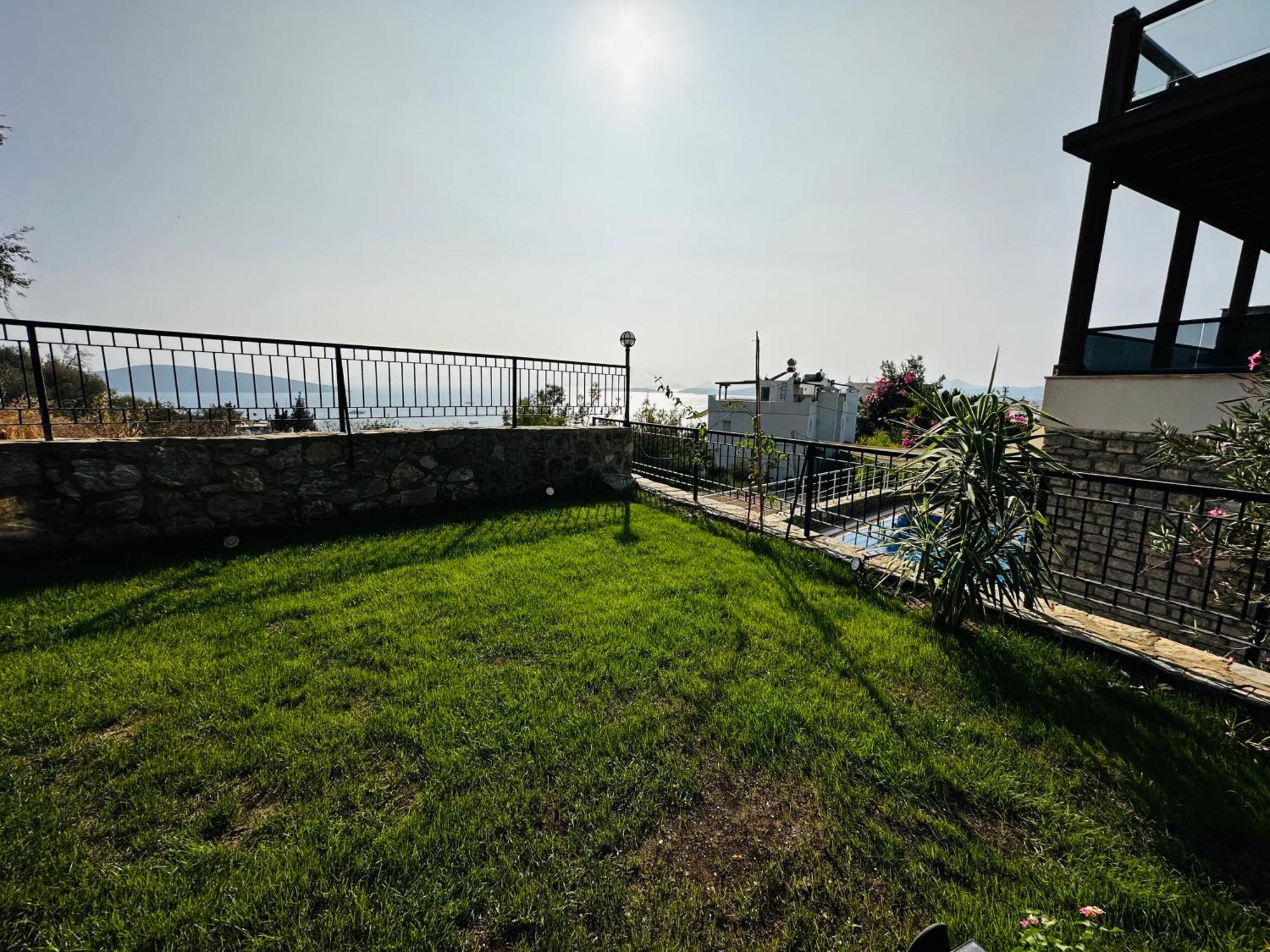 Deniz Manzarali Tas Bodrum