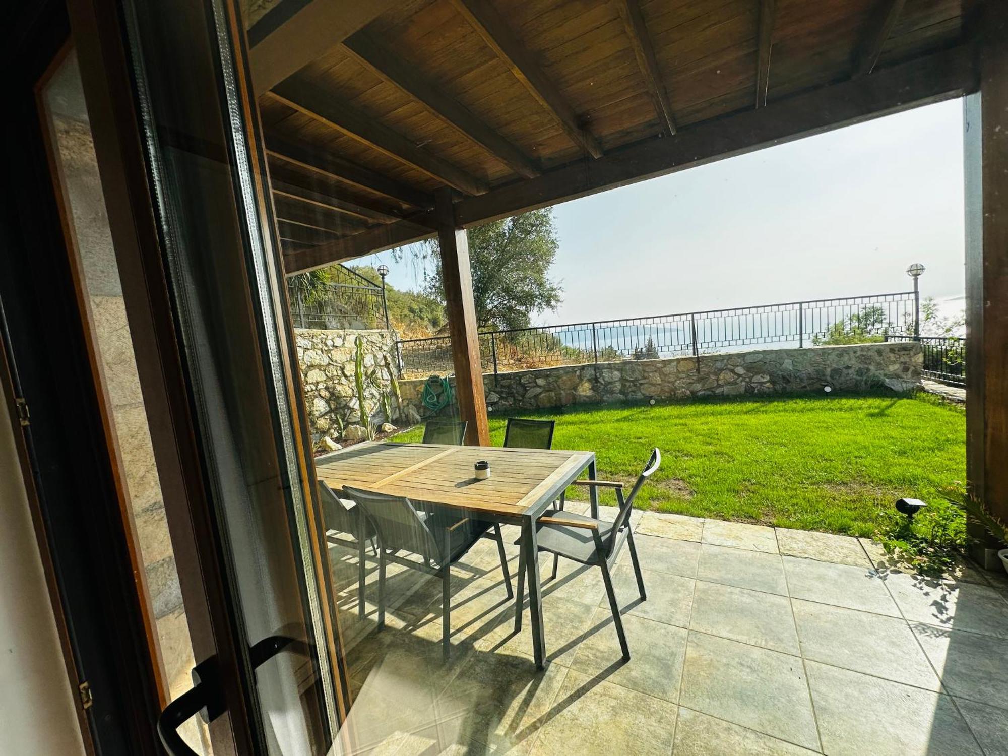 Villa Deniz Manzarali Tas
