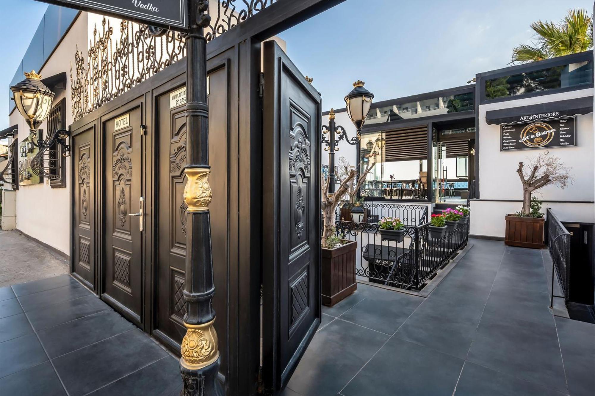Art & Interiors Hotel Gumbet
