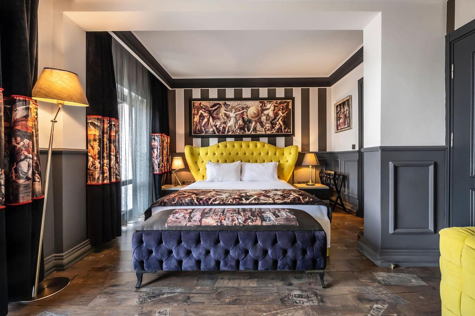 Hotel Art & Interiors 2*