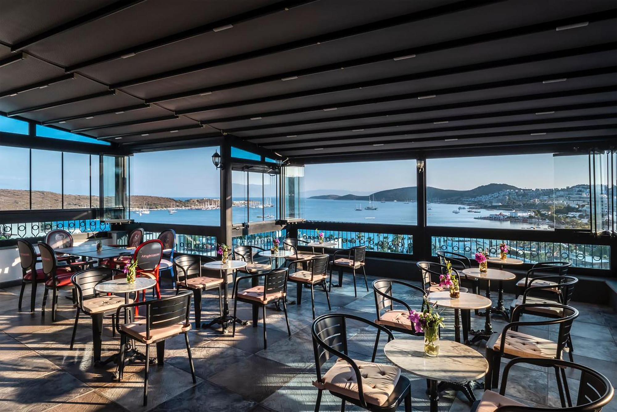 Art & Interiors Hotel Gumbet