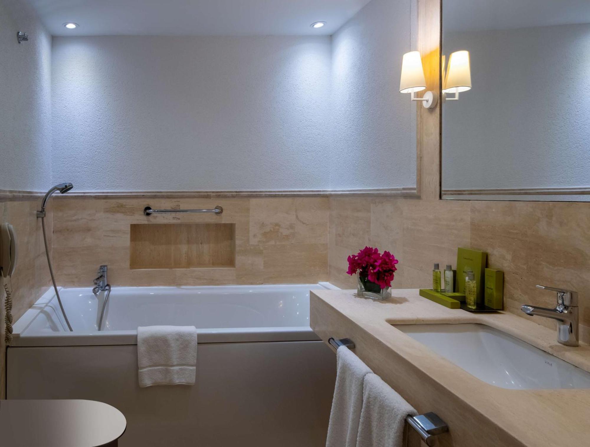 Otel Doubletree By Hilton Marina Vista 4*