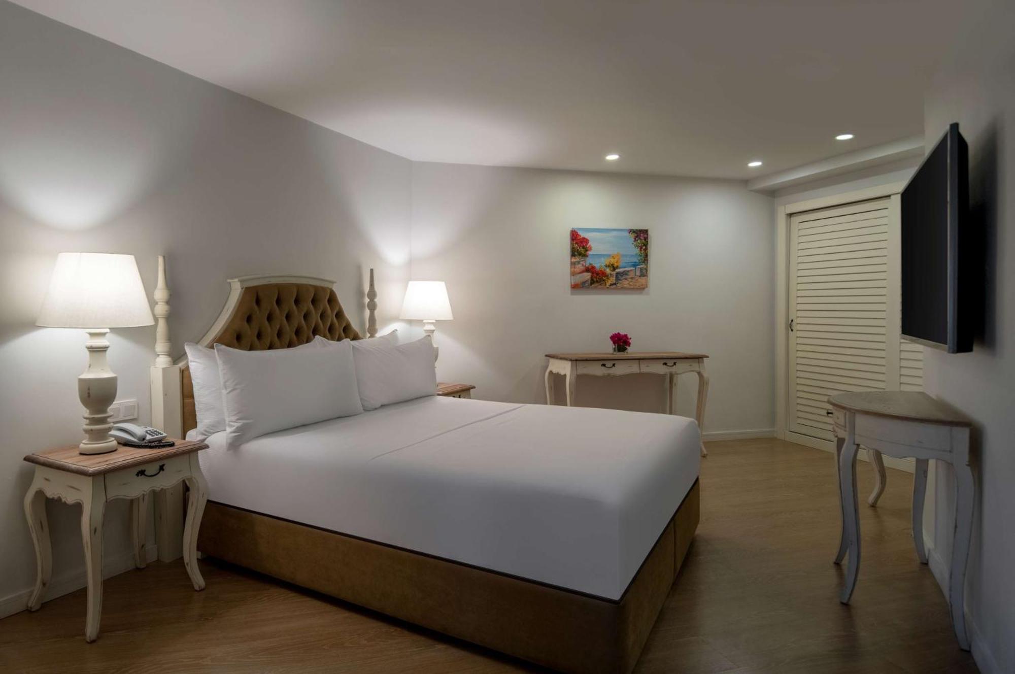 Doubletree By Hilton Marina Vista Otel