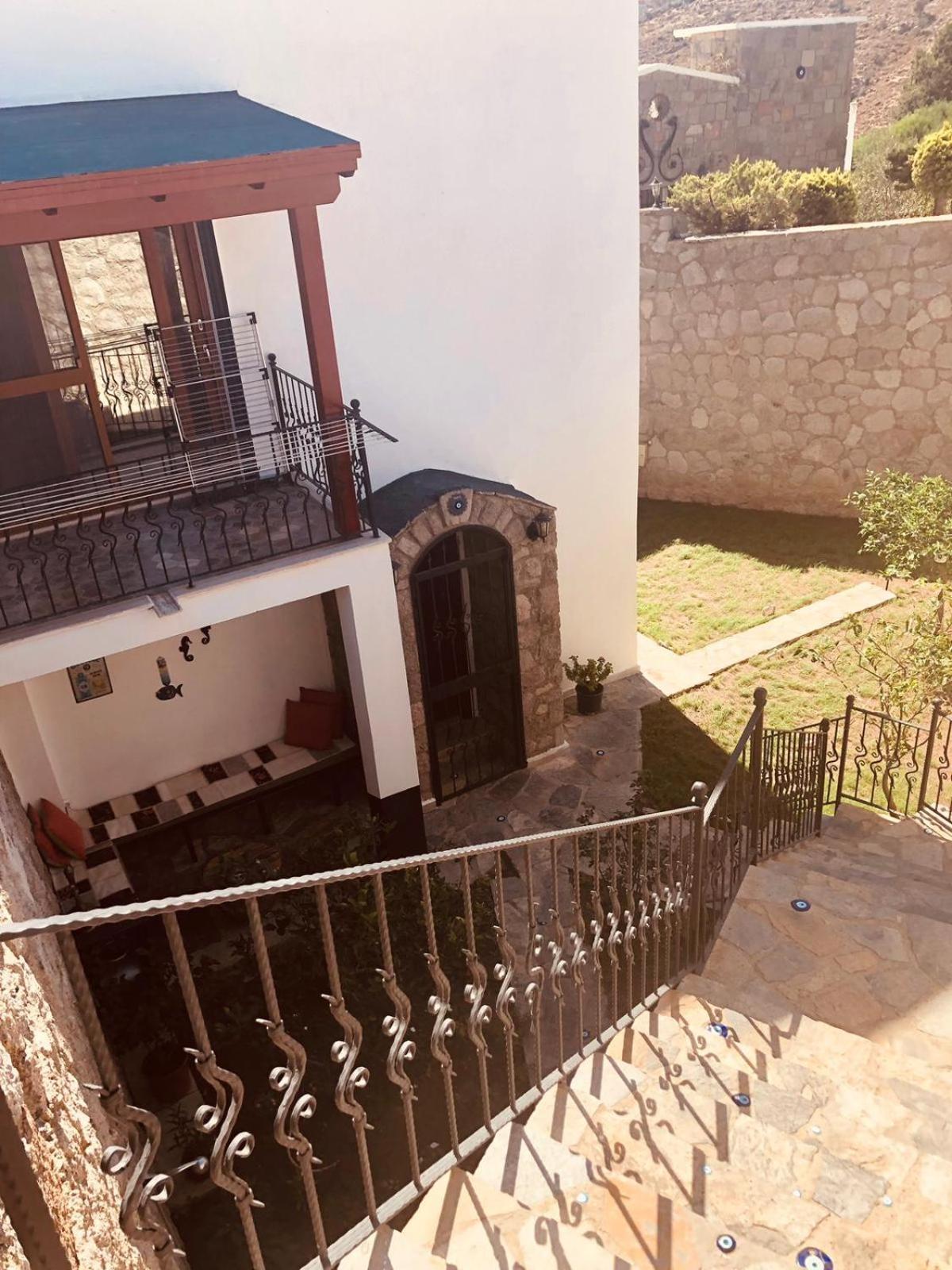 Chanel Villa *