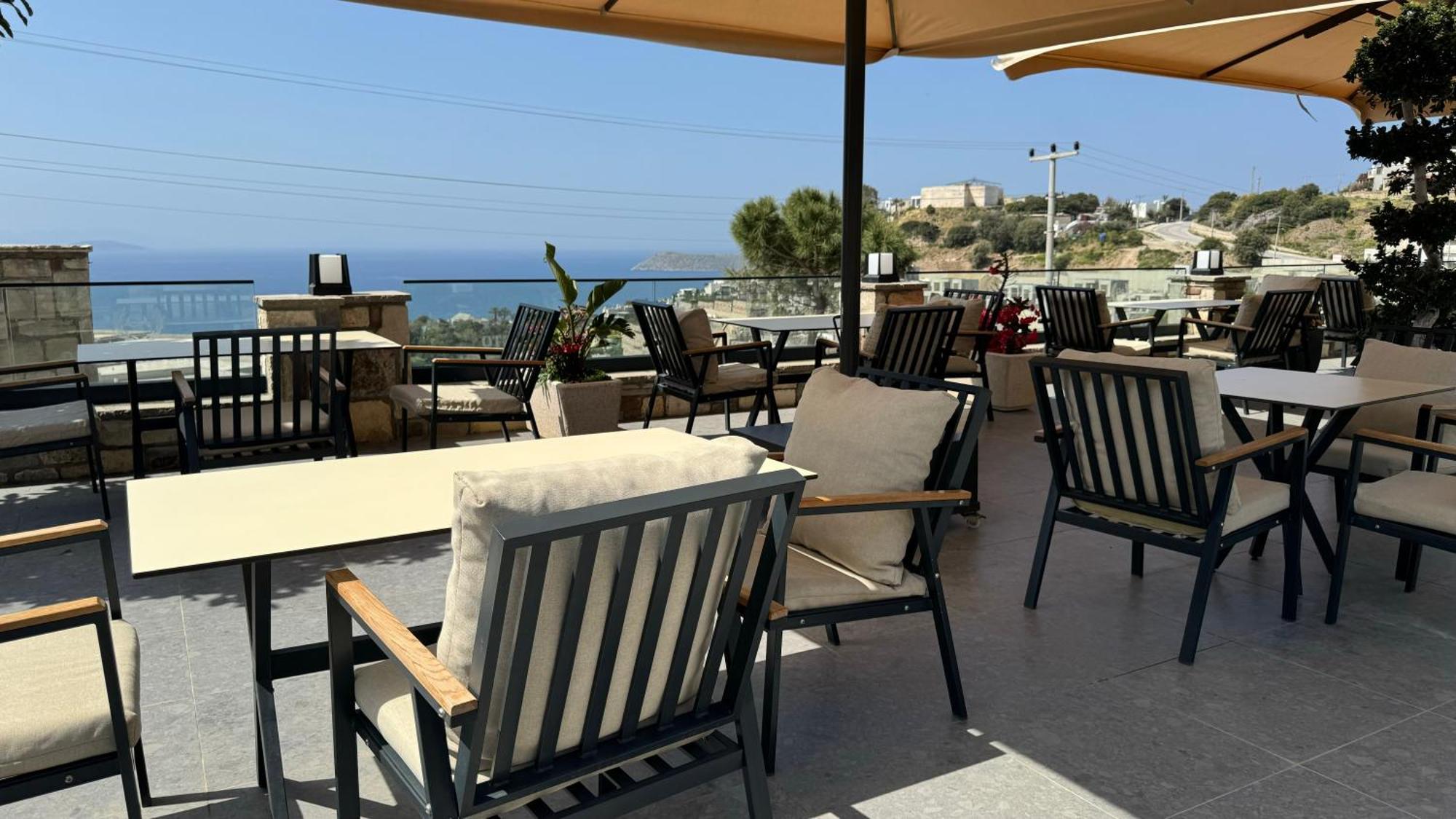 The Rest Port Argento Hotel *