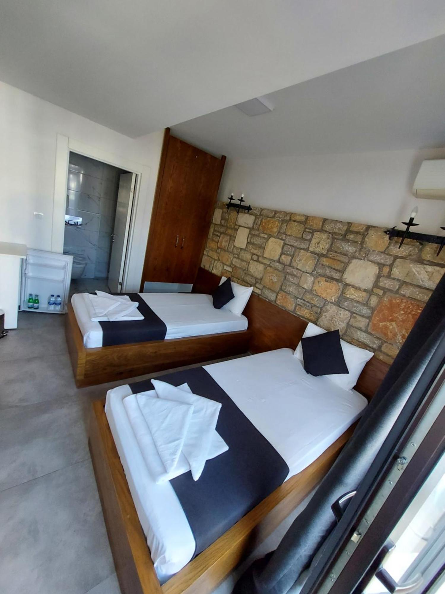 Wb Weekend Aparthotel 3*