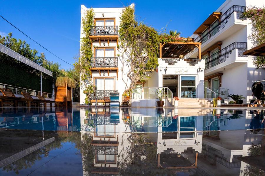 West Coast Boutique Hotel *