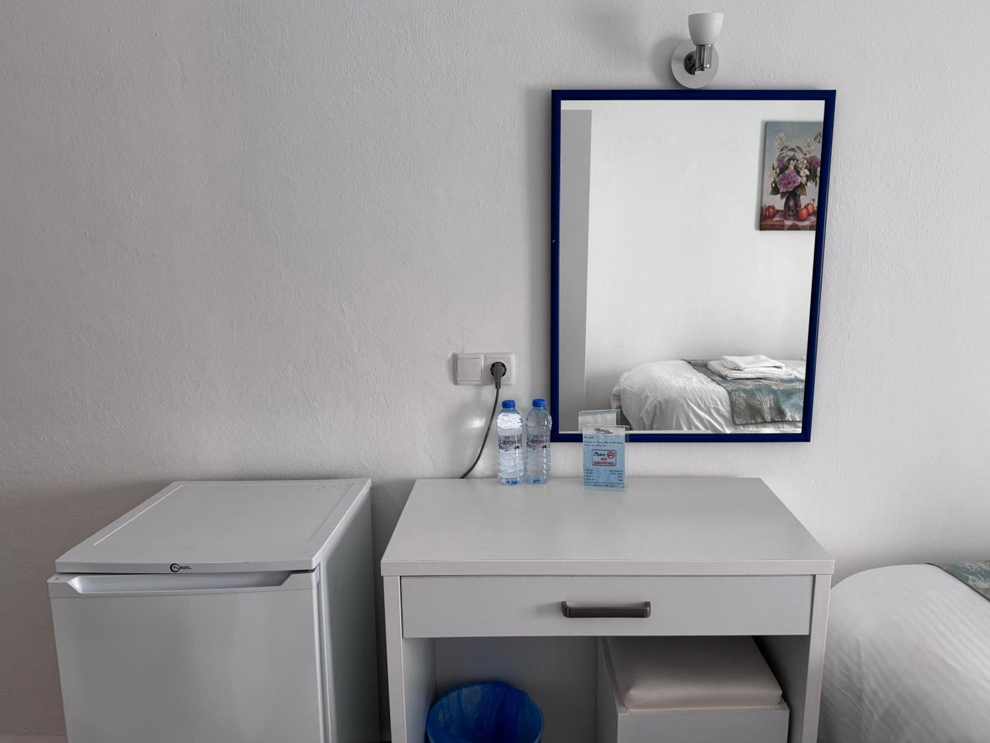 White And Blue Bed & Breakfast 2*