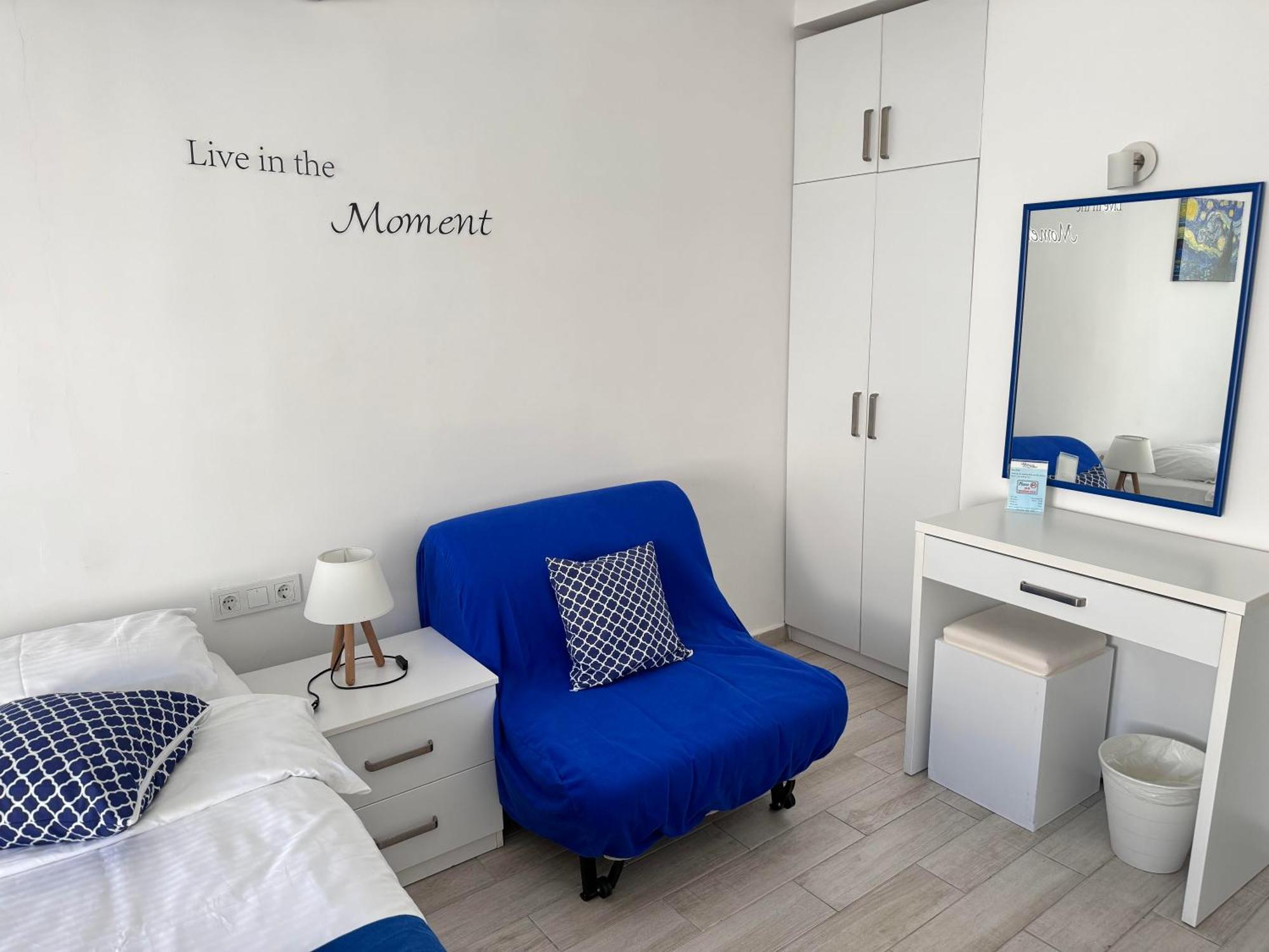 Acomodação com café da manhã  White And Blue
