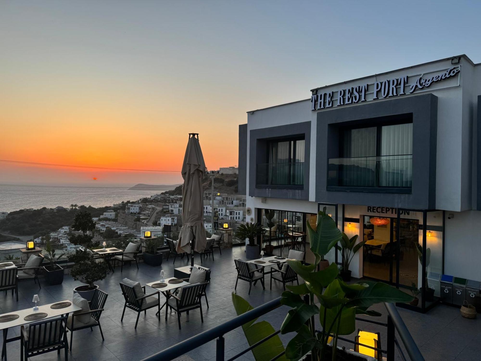 Hotel The Rest Port Argento *