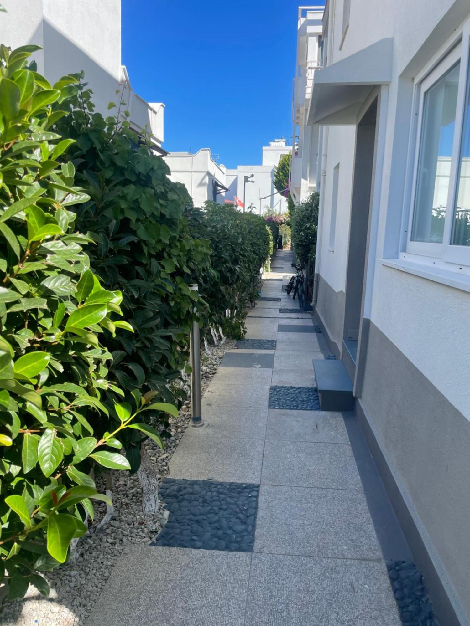 Deniz Manzarali Full Esyali Apartment
