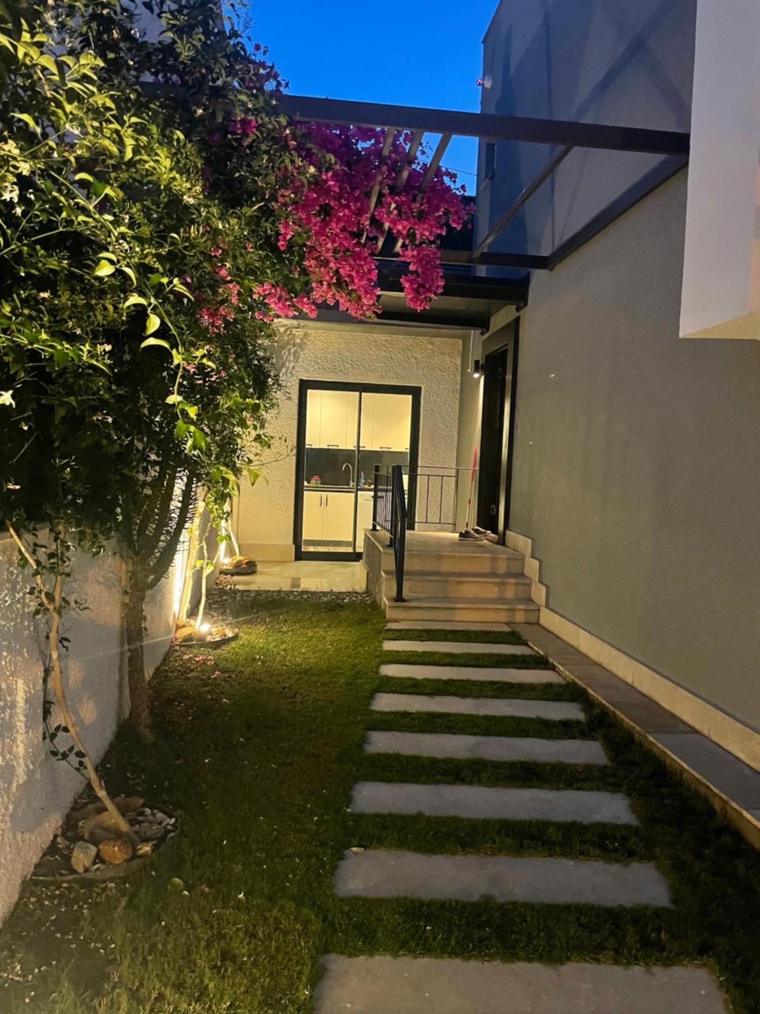 Villa Bodrumda Deniz Ve Doga Manzarali Full Esyali Lueks Bodrum