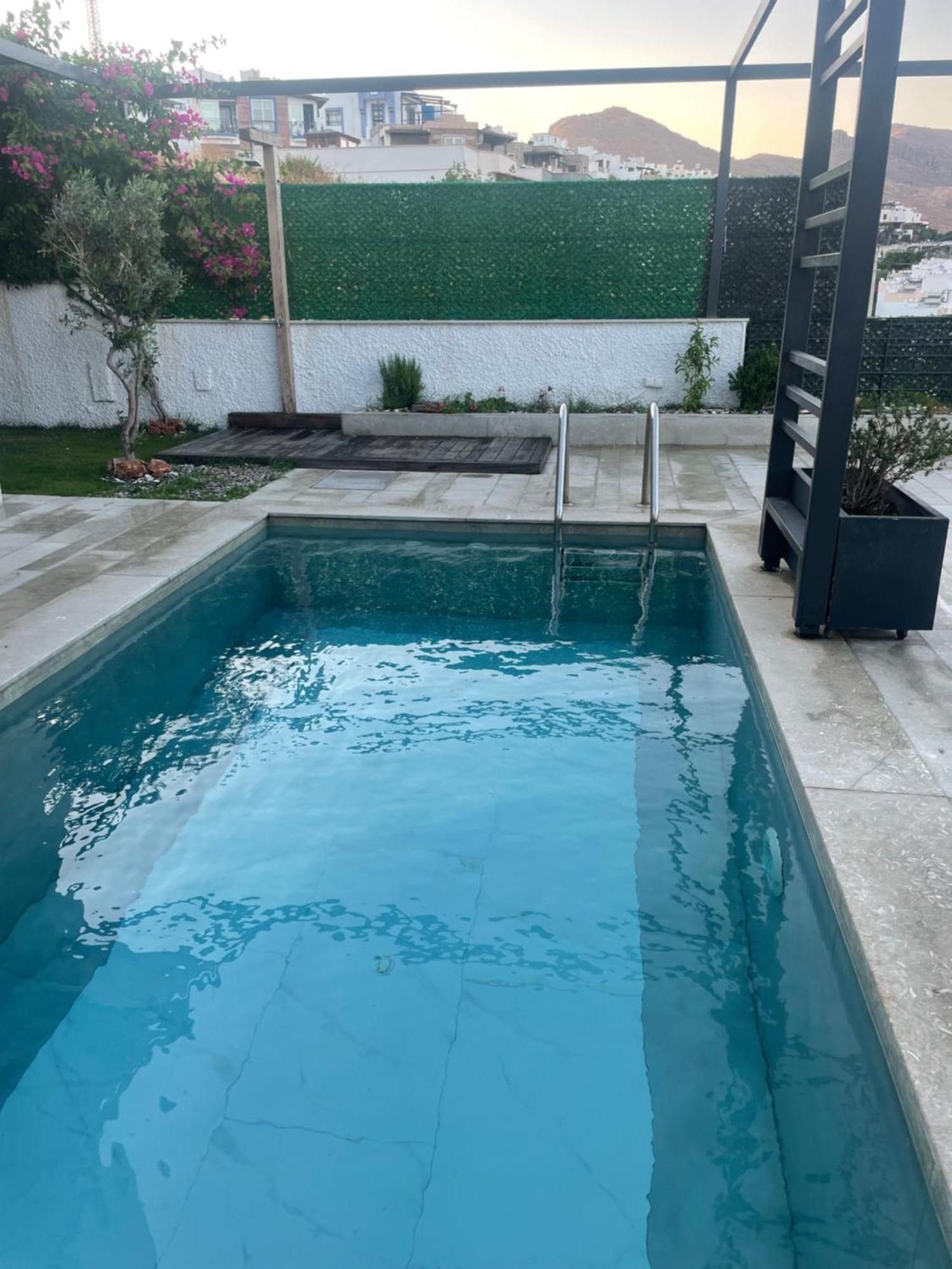 Bodrumda Deniz Ve Doga Manzarali Full Esyali Lueks Villa *