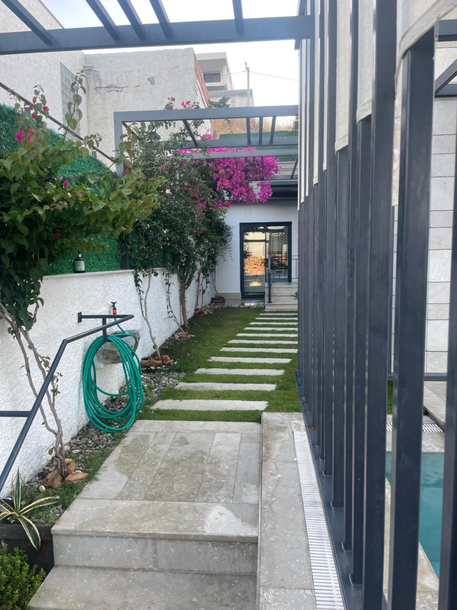 Bodrumda Deniz Ve Doga Manzarali Full Esyali Lueks