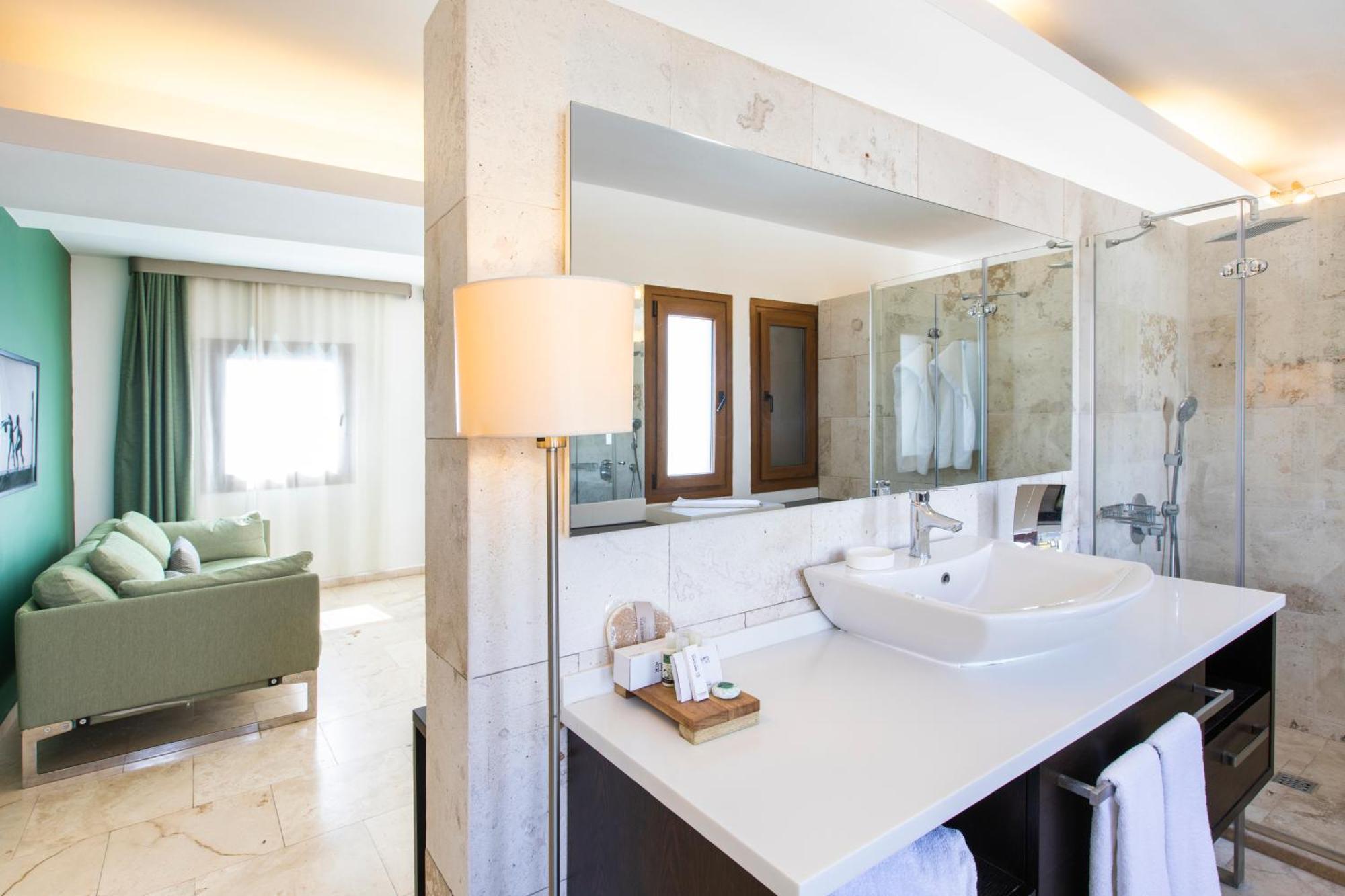 Hotel Manastir & 4*