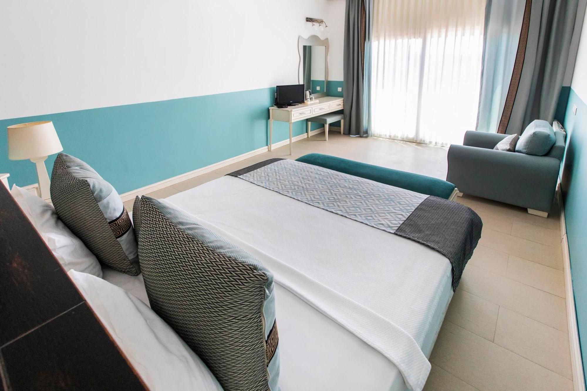 Hotel Manastir &